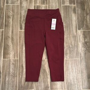Brand new Pop Fit Capri leggings